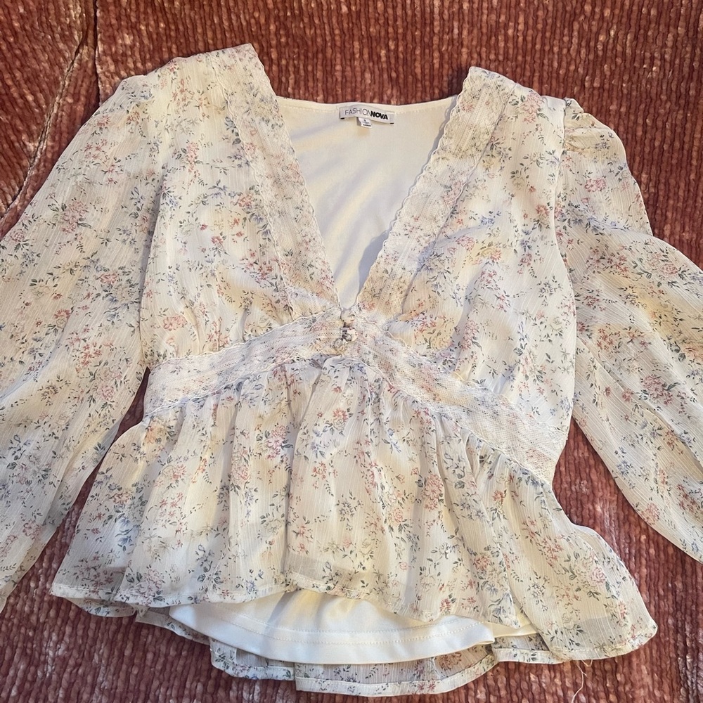 Fashion nova blouse